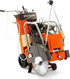 Резчик швов HUSQVARNA FS-524 в прокат в Грозном. У нас лучшая цена за сутки! Возможность взять в аренду с выгодной скидкой до 40% при экспресс доставке 24/7. И помните, ночью стоимость еще дешевле на 30%! #арендапрокат #виброплита #выгодно